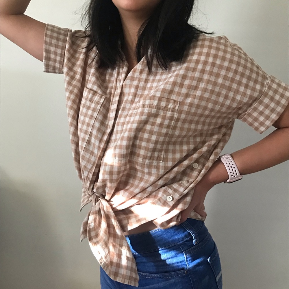 Madewell courier side button down